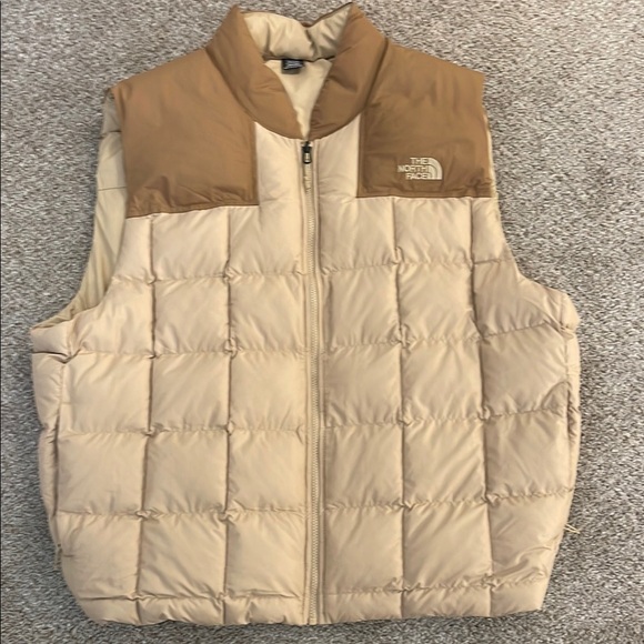 The North Face XXL Tan and Brown Quilted Vest, Excellent Used Condition - Picture 1 of 5